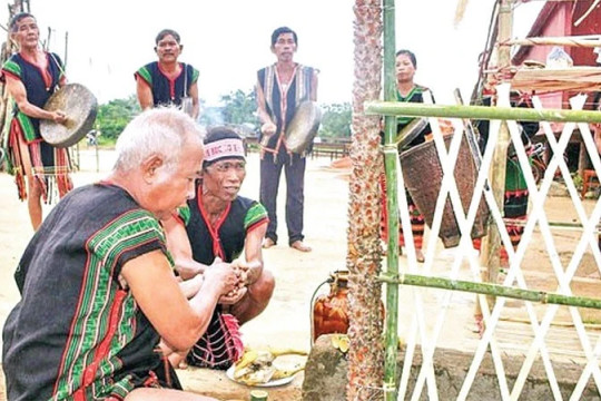 Lễ Tăm Blang m’prang bon của người Mnông
