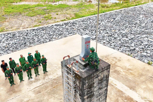 Gắn kết quân-dân, giữ vững biên cương Tổ quốc