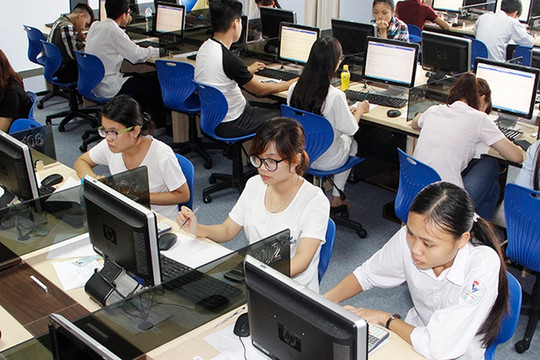 Đề xuất xây dựng Ngân hàng câu hỏi thi và Đề thi đánh giá năng lực ngoại ngữ và Tiếng Việt