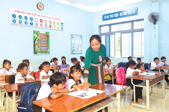 Đầu tư, chăm lo cho giáo dục toàn diện