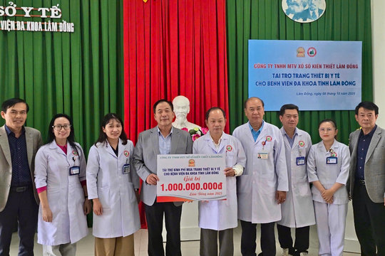 Bệnh viện Đa khoa Lâm Đồng tiếp nhận thiết bị y tế trị giá 2 tỷ đồng