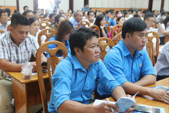 Tập huấn công tác tổ chức Đại hội Công đoàn nhiệm kỳ 2025 - 2030