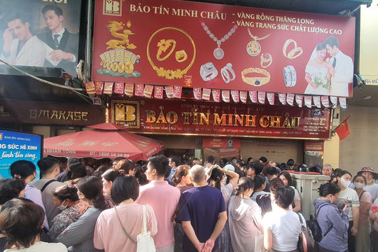 Giá vàng hôm nay (chiều 10-10): Vàng miếng SJC, vàng nhẫn quay đầu giảm