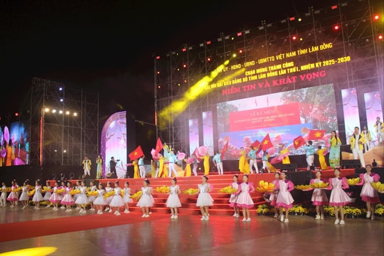 Chương trình nghệ thuật chào mừng thành công Đại hội Đảng bộ tỉnh Lâm Đồng