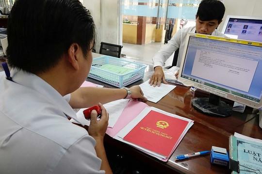 Điều kiện nào để được chuyển đất khai hoang thành đất ở?