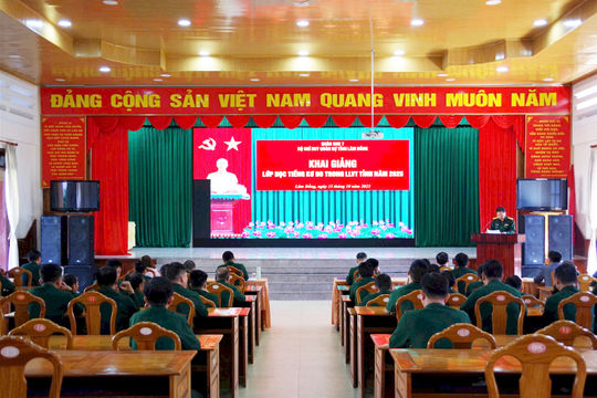 50 cán bộ dân vận thuộc lực lượng vũ trang tỉnh tham gia học tiếng K’Ho