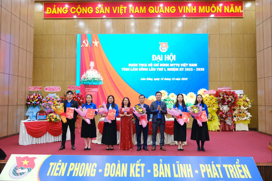 Khát vọng cống hiến của tuổi trẻ cơ quan Mặt trận