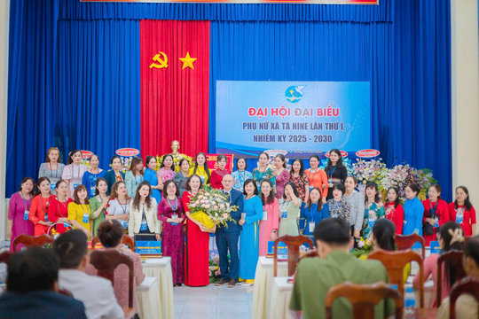 Đại hội Hội LHPN xã Tà Hine lần thứ I thành công tốt đẹp