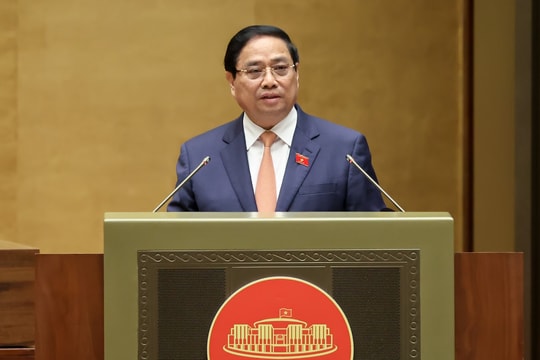 Báo cáo kinh tế - xã hội do Thủ tướng Chính phủ trình bày tại Kỳ họp thứ 10, Quốc hội khoá XV