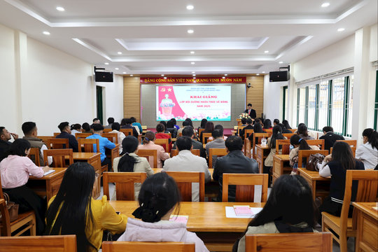 60 học viên Lâm Đồng tham gia lớp bồi dưỡng nhận thức về Đảng năm 2025
