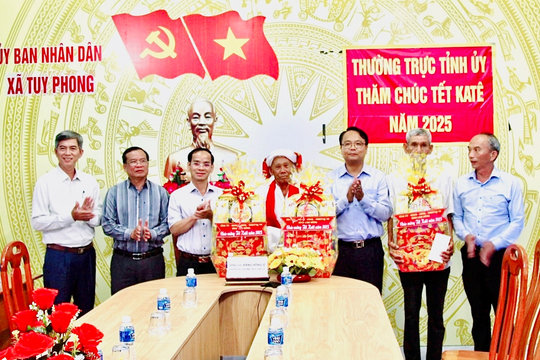 Nét đẹp văn hóa trong Tết Katê của đồng bào Chăm Tuy Phong