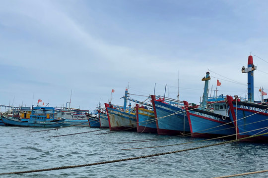 Phú Quý chủ động ứng phó, đảm bảo an toàn trước ảnh hưởng bão số 12