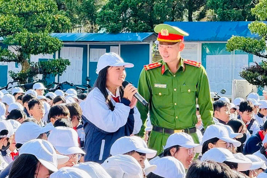 Tăng cường tuyên truyền pháp luật trong học đường