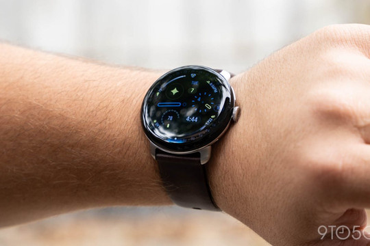 Giải mã Pixel Watch 4: màn hình vòm Actua 360 và sạc nhanh