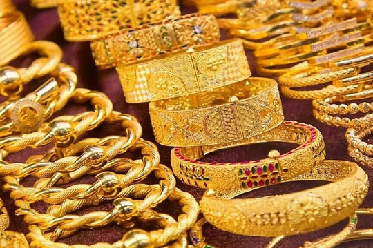 Giá vàng chiều nay 24/10/2025: Giá vàng SJC, vàng nhẫn, vàng thế giới