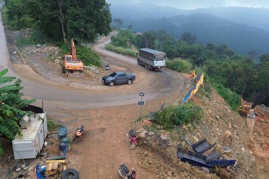 Tăng cường tuần tra các đoạn đường đèo dốc có nguy cơ sạt lở phía Đông Nam Lâm Đồng