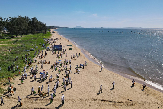 Discovering the Coastal Beauty of Tien Thanh