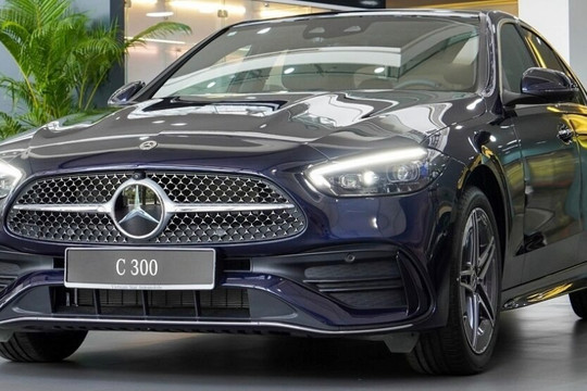 Sedan sang dưới 2 tỷ: C 200/C 300 AMG, 330i, A4, S60