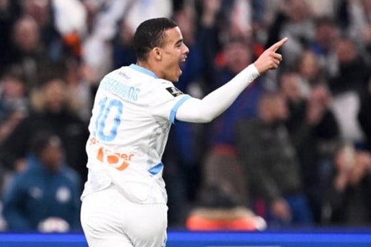 Greenwood ghi 4 bàn, Marseille thắng 6-2, kỷ lục 34 năm