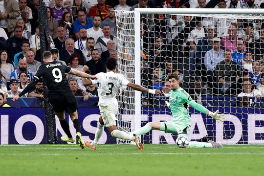 Real Madrid vs Barca: Điểm tựa Courtois trước Siêu kinh điển
