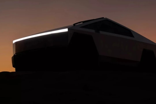 Tesla Cybertruck 11/2023–10/2025: Đèn pha bị triệu hồi