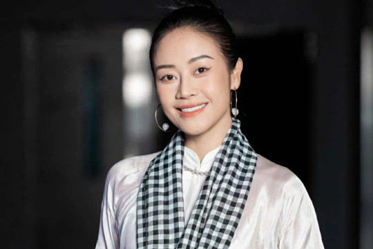 MC Phí Linh lần đầu dẫn điểm cầu Chung kết Olympia năm 25