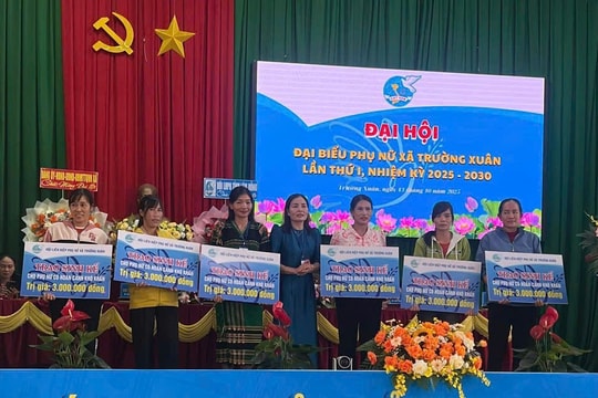 Phụ nữ xã Trường Xuân: Điển hình toàn quốc trong thực hiện “5 không, 3 sạch”