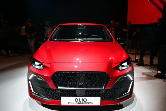 Renault Clio 6: Thiết kế mới gây tranh luận tại Munich