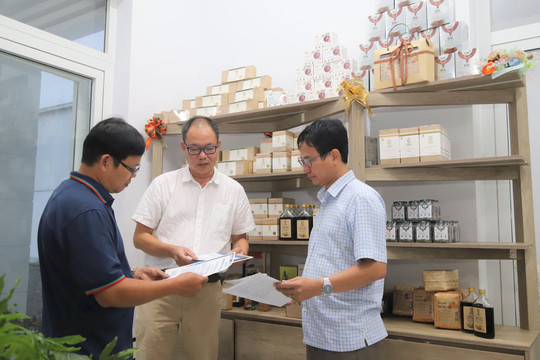 Turning Coffee Husks into Premium Tea for Export to Japan