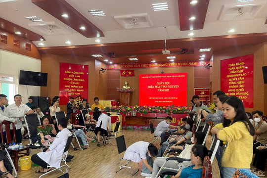 250 tình nguyện viên tham gia hiến máu tại Phường B’Lao