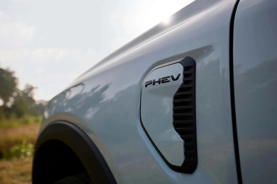 PHEV theo T&E: Khoảng cách lớn giữa công bố và thực tế