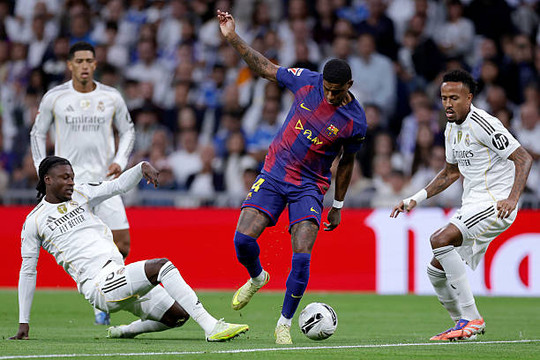 Real Madrid 2-1 Barcelona: Rashford kiến tạo ở El Clasico