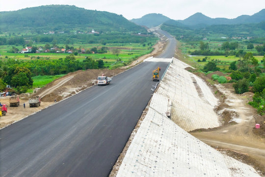 Cao tốc Chí Thạnh - Vân Phong: Nguy cơ chậm tiến độ cuối 2025