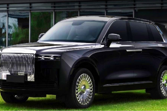 Dreame D9: SUV điện Trung Quốc bị so sánh với Cullinan