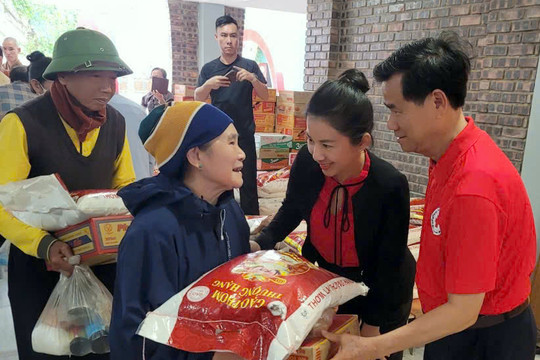 Lâm Đồng hỗ trợ đồng bào vùng lũ hơn 380 tấn hàng hóa