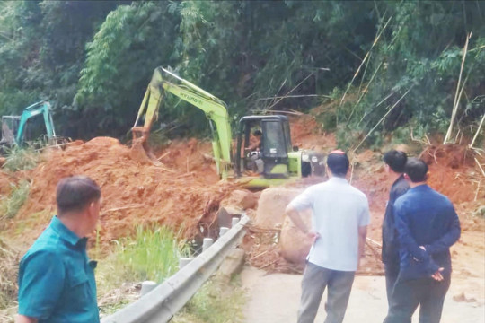 Đèo Gia Bắc sạt lở, Quốc lộ 28 ách tắc cục bộ