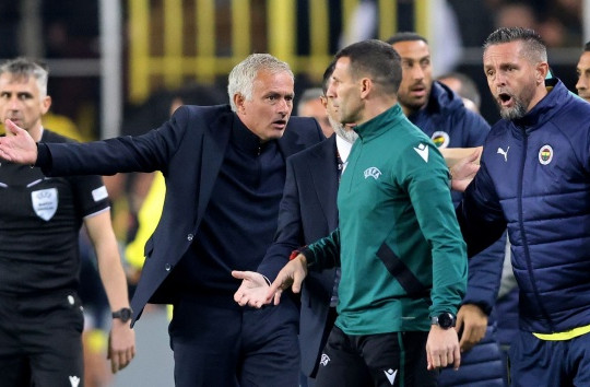 Mourinho đã đúng: bê bối trọng tài làm rúng động Super Lig