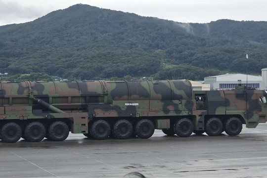 Hyunmoo-5 của Hàn Quốc: tên lửa xuyên phá sâu 100 m