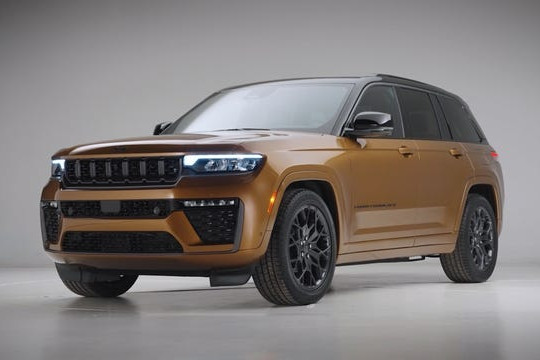Jeep Grand Cherokee 2026: Động cơ I4 Turbo mới mạnh 324 mã lực