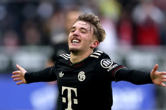 Arsenal, Chelsea, Man City theo sát Lennart Karl của Bayern