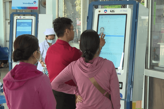 Chuyển đổi số để phục vụ Nhân dân tốt hơn