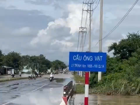 Nước trên Sông Lũy rút, Quốc lộ 1A đoạn qua Lương Sơn thông tuyến trở lại