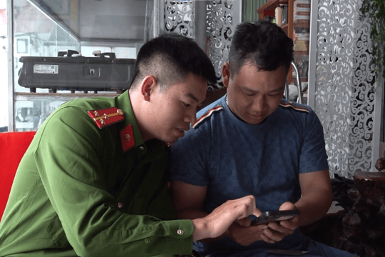 Ngày đêm tuyên truyền, góp ý dự thảo sửa đổi Hiến pháp 2013