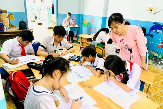 Ngôi trường đầy ắp tình thương nhưng còn nhiều cái thiếu