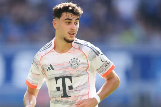 Romano bác tin, Man Utd hết cửa với Pavlovic của Bayern