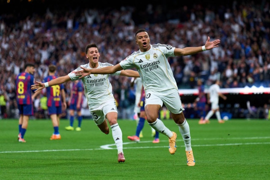 Mbappe mở tỷ số, chạm mốc 12 bàn sau 9 trận gặp Barca