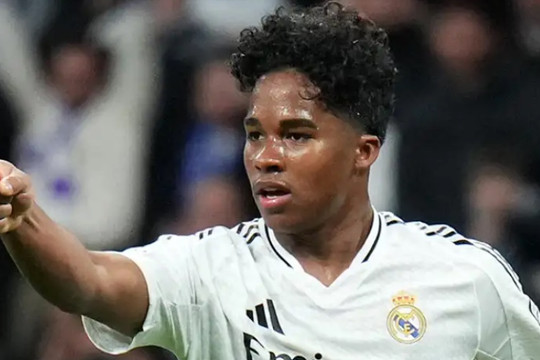 Stuttgart muốn mượn Endrick từ Real Madrid tháng Một