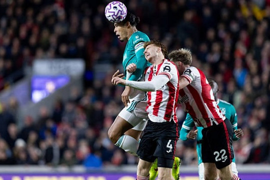Bóng dài thành khắc tinh mới của Liverpool ở Ngoại hạng Anh