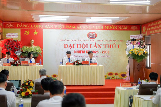 Chi bộ Ban Quản lý Dự án Nhà máy alumina Nhân Cơ - Hạt nhân chính trị vững mạnh
