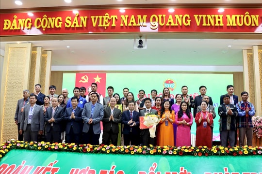 Nông dân Lang Biang - Đà Lạt thi đua sản xuất, kinh doanh giỏi